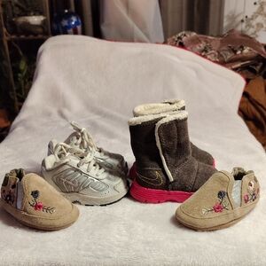 Nike Silver Tennies Nike Suede Black Boots Embroidered Moccasins